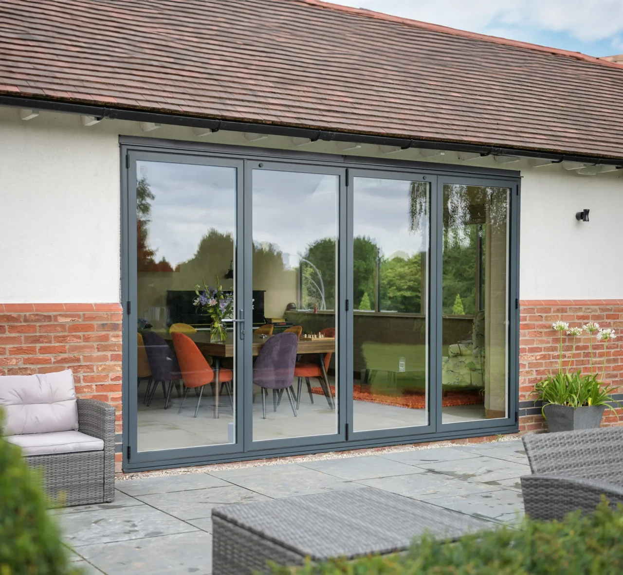 Sheerline Bi fold — supplier product imagery